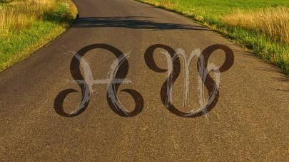 Nodo Norte en Piscis, Nodo Sur en Virgo - 2025-2026 Ilustración de los nodos y los signos sobre una carretera