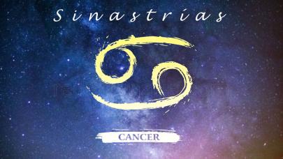 Sinastrías con Cáncer Ilustración del signo Cáncer en el cosmos
